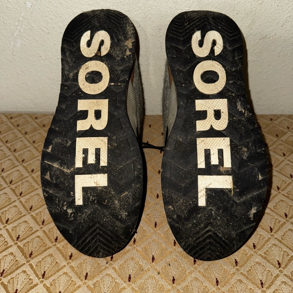 Sorel Black and Tan Footwear - Picture 5 of 5